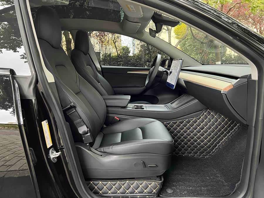 Tesla Model Y 2022 #11 Tesla Model Y 2022 car image #11
