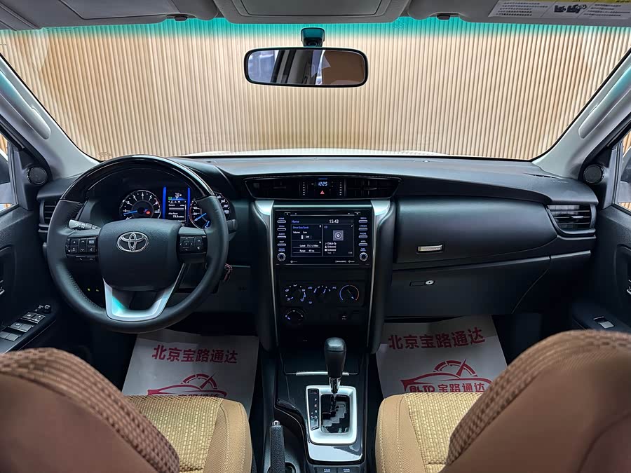 Toyota Fortuner 2019 #11 Toyota Fortuner 2019 car image #11