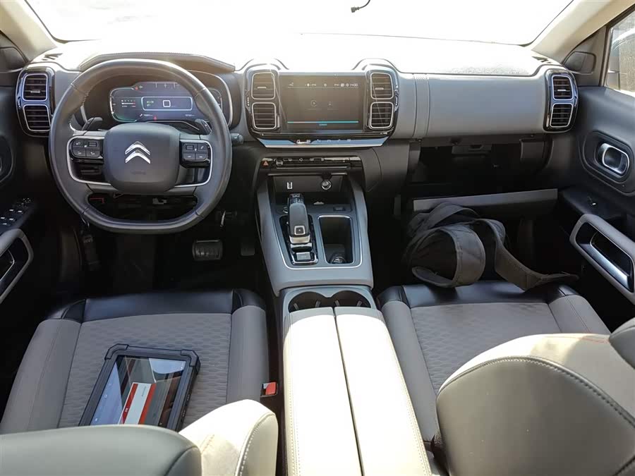 Citroen C5 AIRCROSS 2018 car image #11