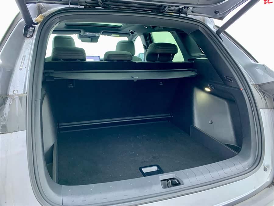 BYD SongL DM-i 2025 car image #11