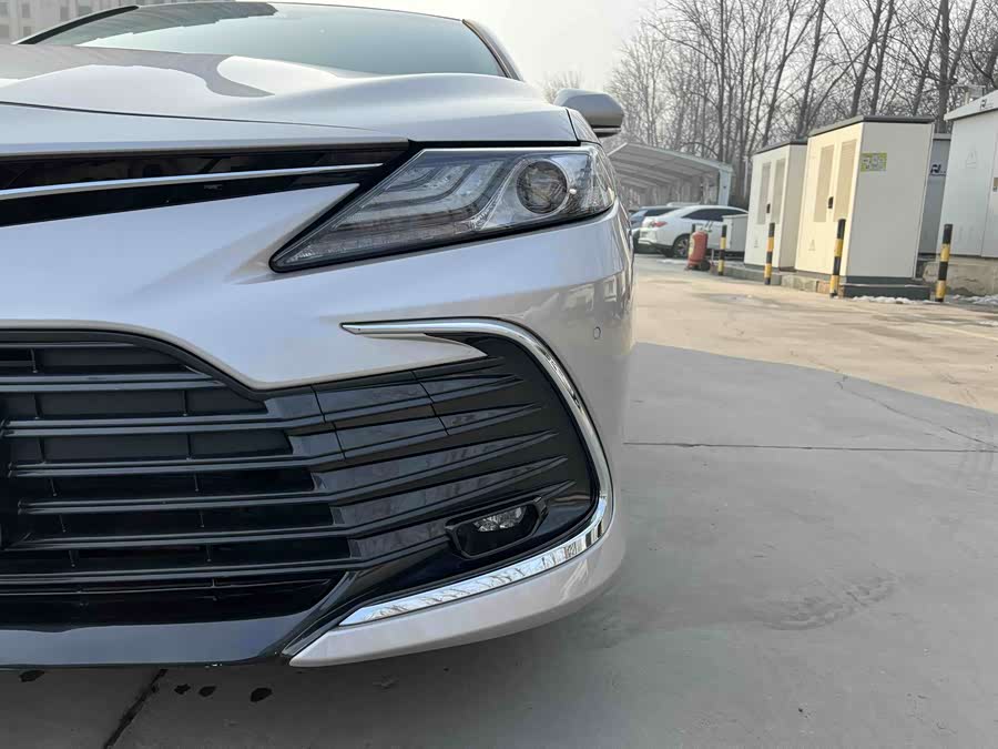 Toyota Camry 2021 immagine di auto #11