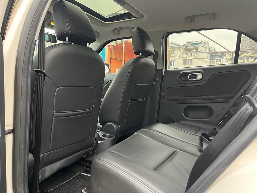 MG 3 2015 car image #11