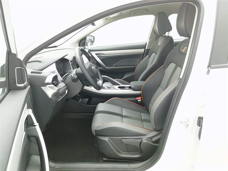 GEELY Coolray 2025 car image #11