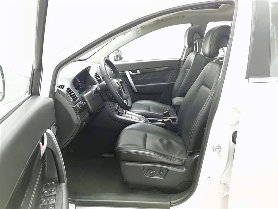 Chevrolet Captiva 2014 car image #11