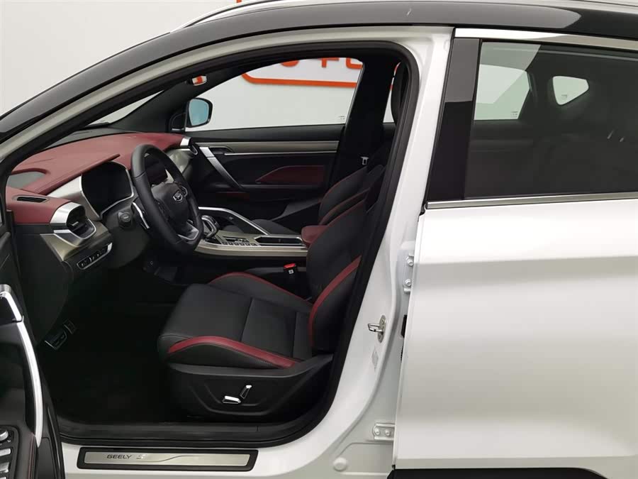 GEELY Coolray 2019 car image #11