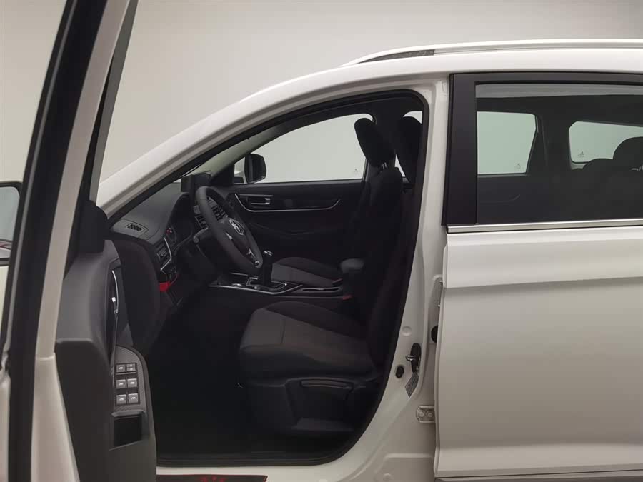 Forthing T5 L 2020 صورة سيارة #11