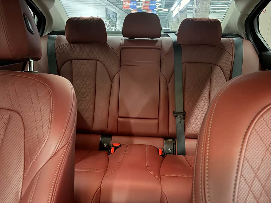 BMW i3 2023 car image #11