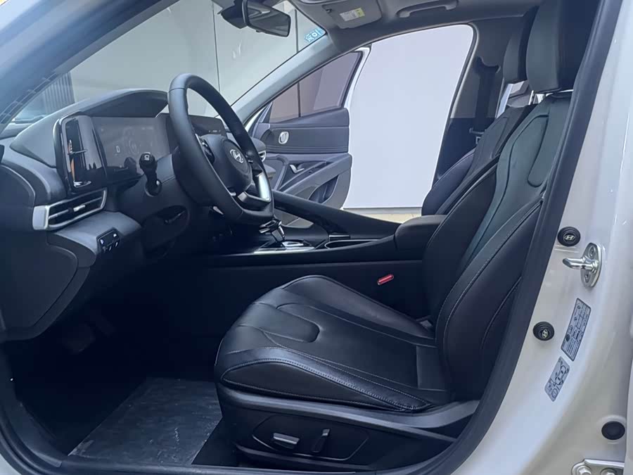 Hyundai Elantra 2022 car image #11