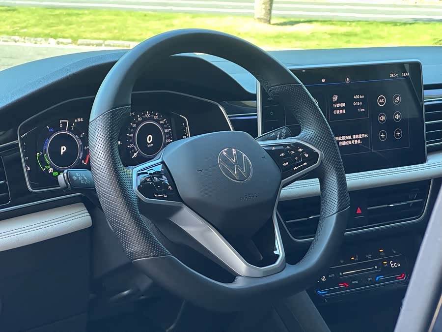 Volkswagen Tiguan L New Energy 2023 car image #11