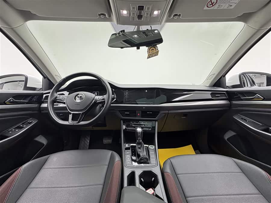 Volkswagen Bora 2020 car image #11