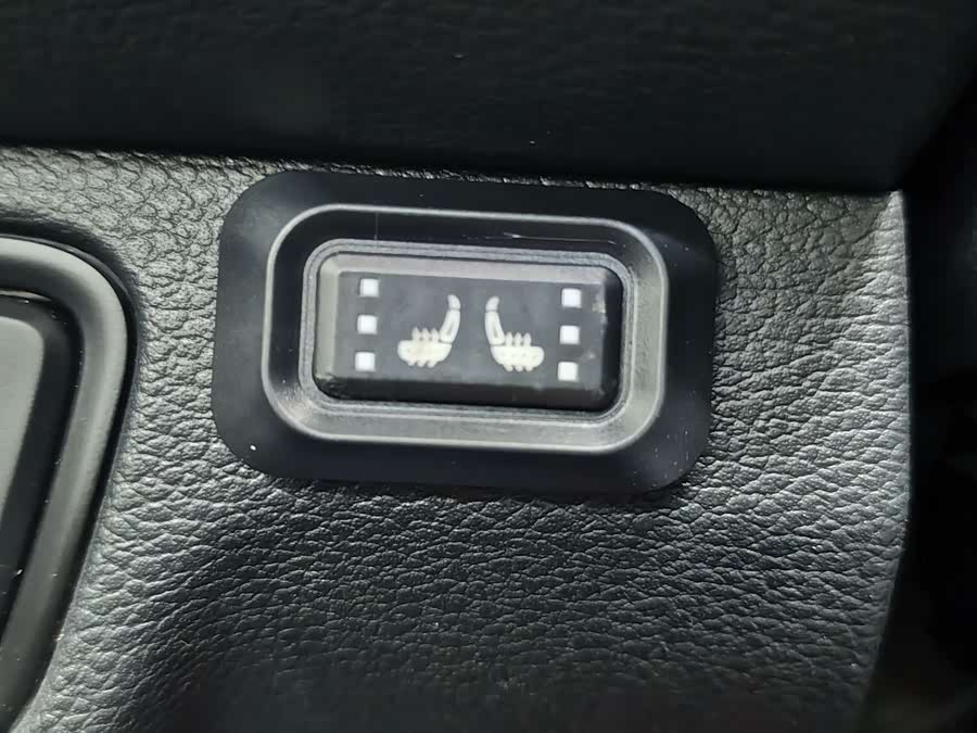 Kia K3 2023 car image #11