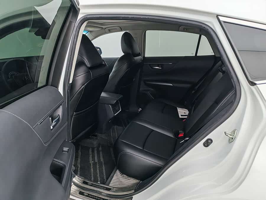 Toyota Harrier 2023 immagine di auto #11