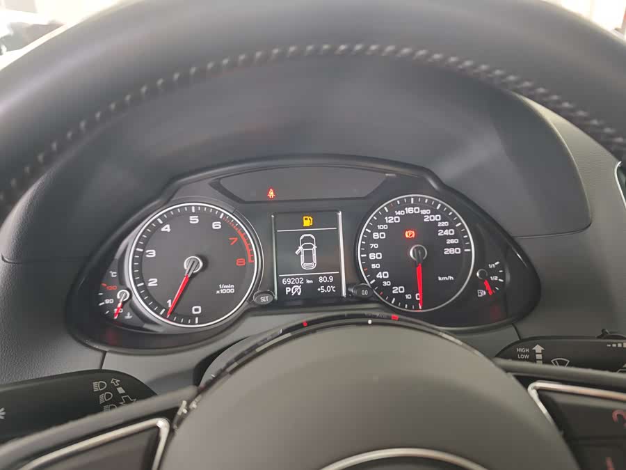 Audi Q5 2015 изображение автомобиля #11