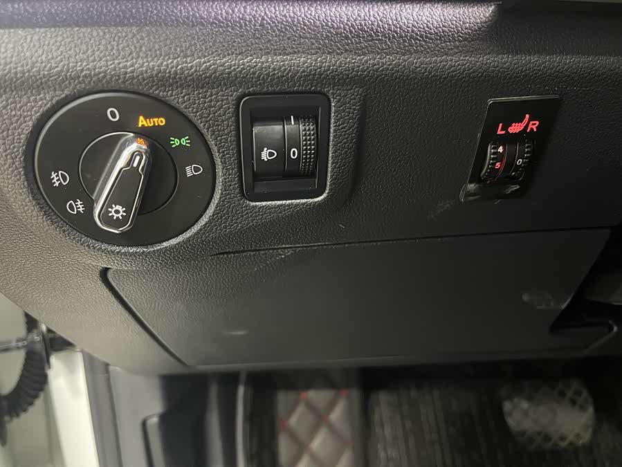 Volkswagen Bora 2022 immagine di auto #11