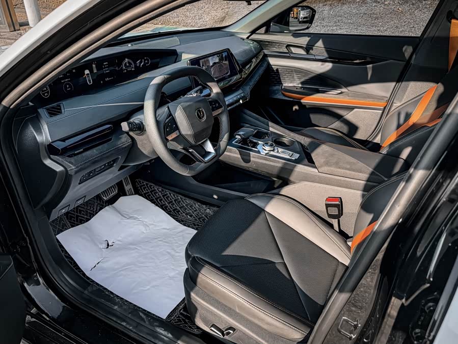 Changan UNI-V 2022 car image #11