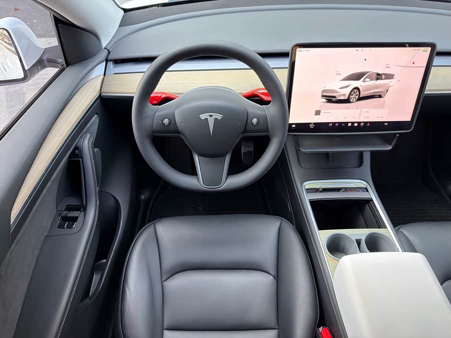 Tesla Model Y 2023 #11 Tesla Model Y 2023 car image #11