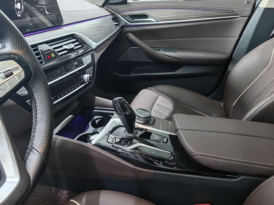 BMW 5 Series 2021 car image #11