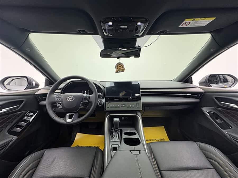 Toyota Avalon 2023 car image #11