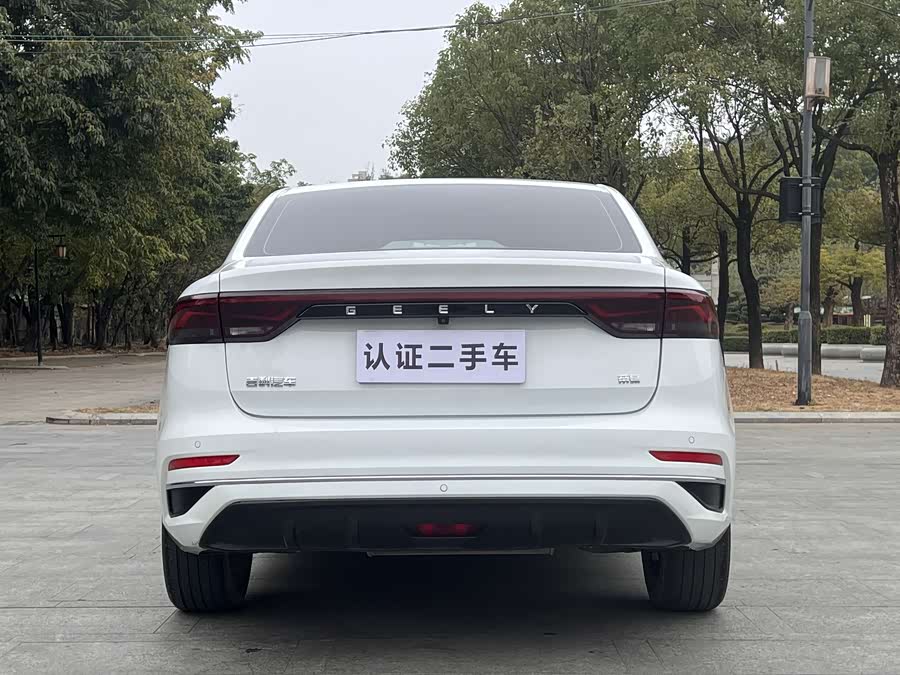 GEELY Emgrand 2022 car image #11