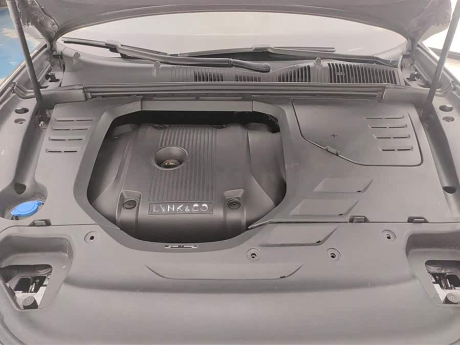 Lynk & Co 02 2019 car image #11