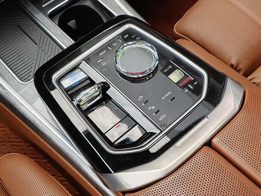 BMW i7 2024 imagen de coche #11