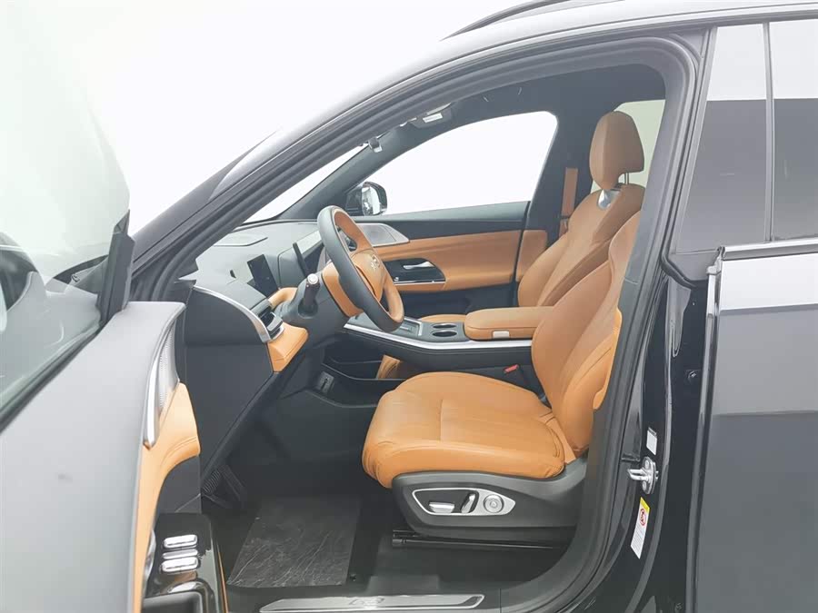 Xpeng G9 2025 car image #11