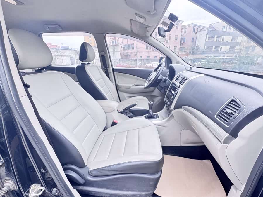 Forthing S500 2016 car image #11