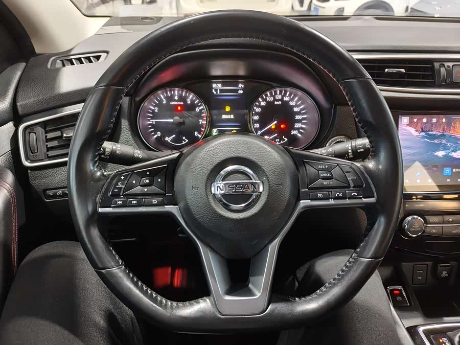 Nissan Qashqai 2023 car image #11