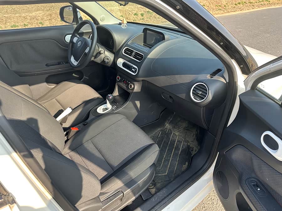 MG 3 2012 car image #11