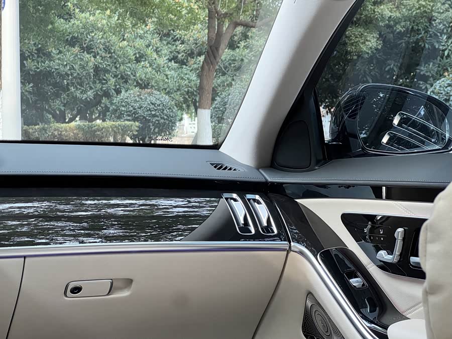 Mercedes-Benz Maybach S Class 2022 car image #11