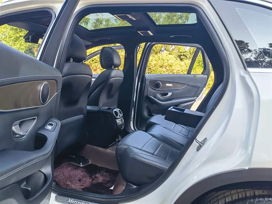 Mercedes-Benz GLC Class 2020 car image #11