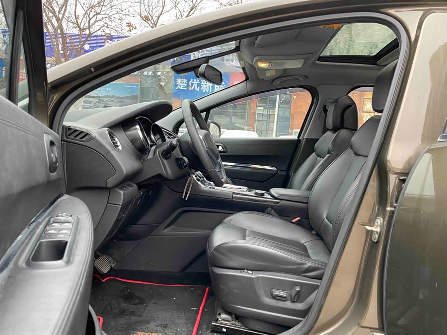 Peugeot 301 2017 car image #11