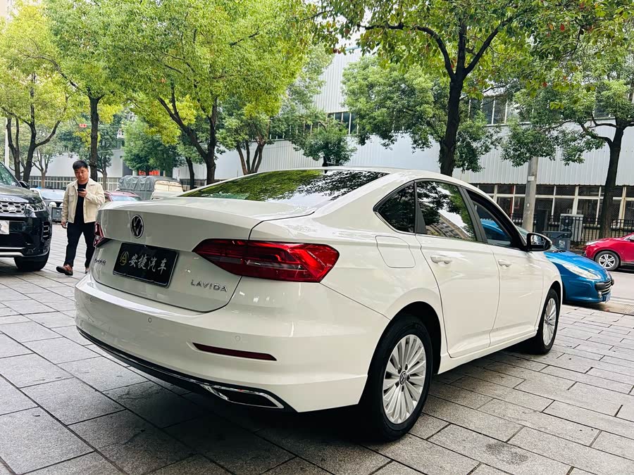 Volkswagen Lavida 2020 car image #11