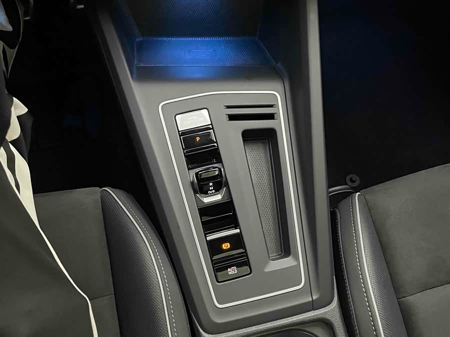 Volkswagen Golf 2021 car image #11