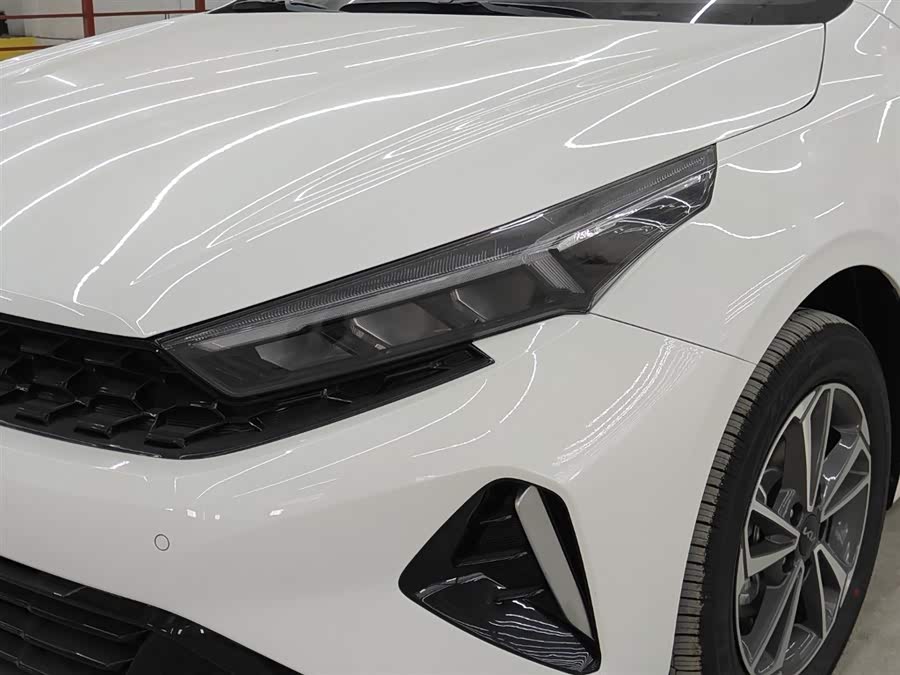 Kia K3 car image #11