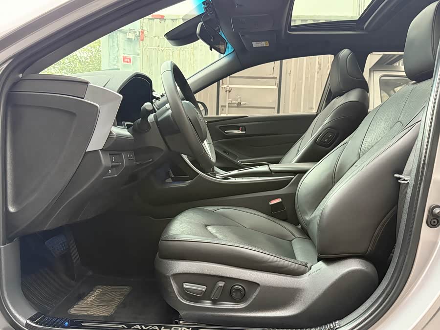 Toyota Avalon 2022 car image #11