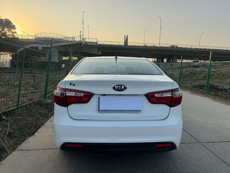 Kia K2 2013 image de voiture #11