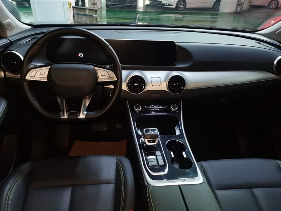 Forthing T5 EVO 2024 car image #11