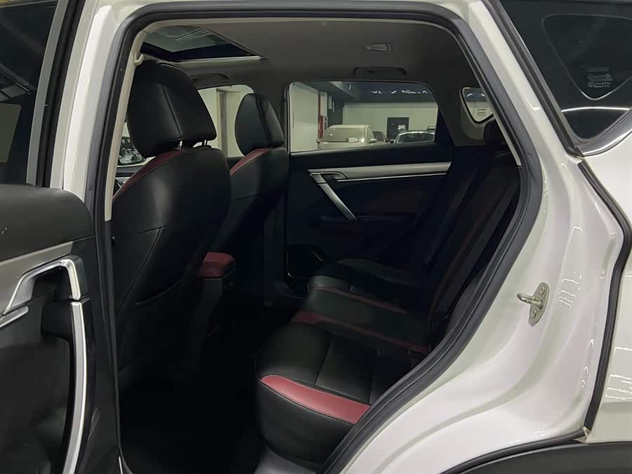 GEELY Coolray 2021 car image #11