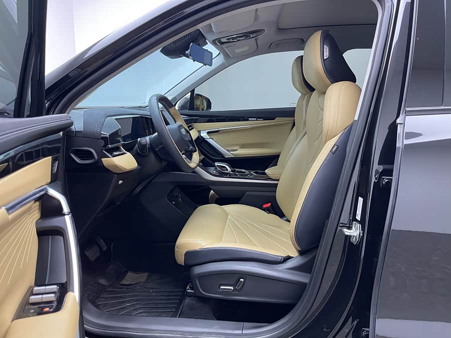 GEELY Boyue L 2022 car image #11