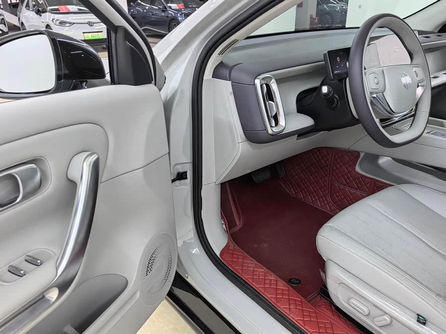 零跑汽车 零跑B01 2025 汽车图片 #11