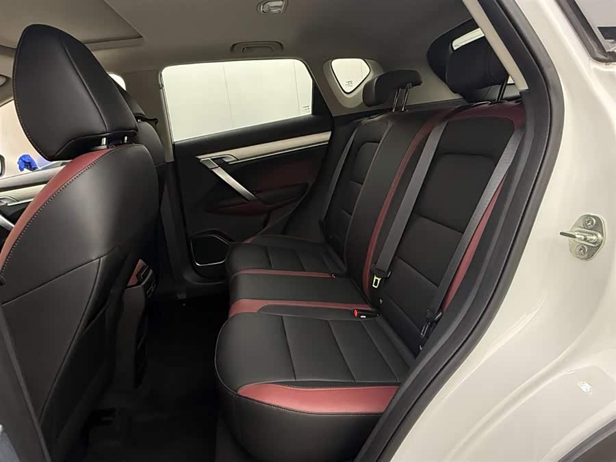 GEELY Coolray 2023 car image #11