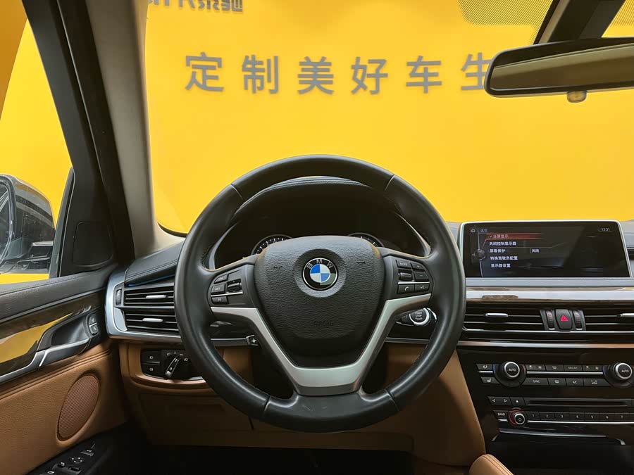 BMW X6 2018 imagem de carro #11