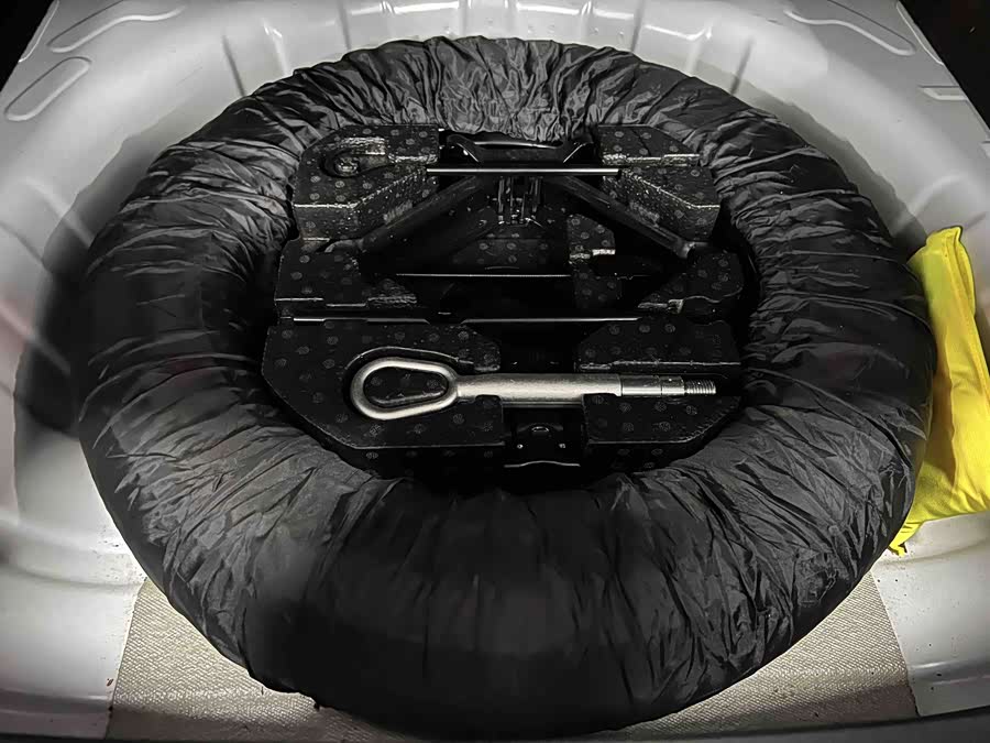 MG ZS 2022 car image #11