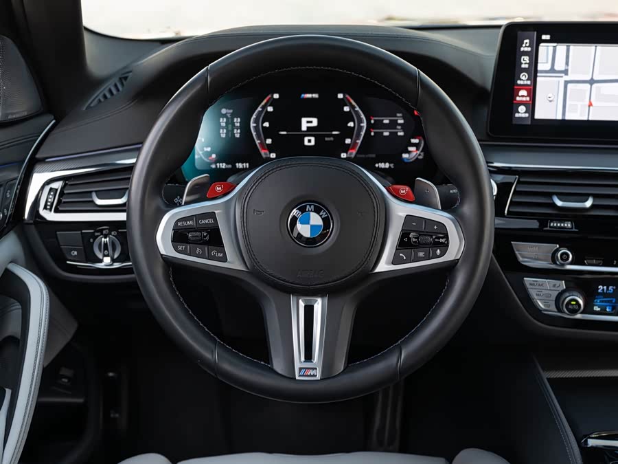 BMW M5 2023 изображение автомобиля #11