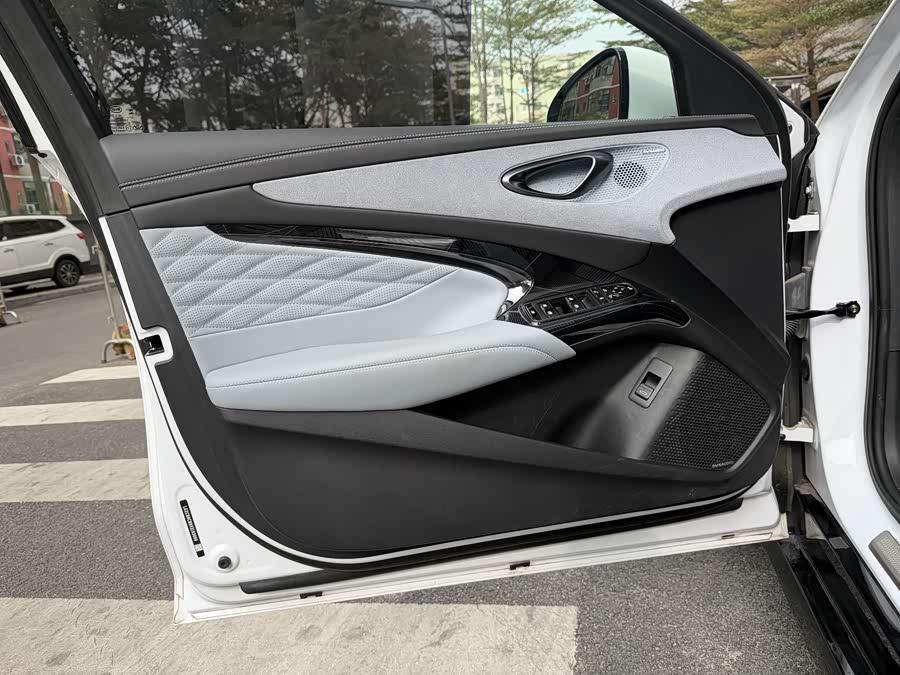 BYD Seal 2022 #11 BYD Seal 2022 car image #11