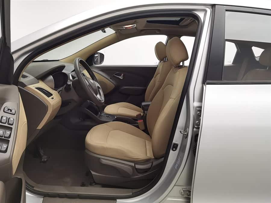 Hyundai ix35 2012 car image #11