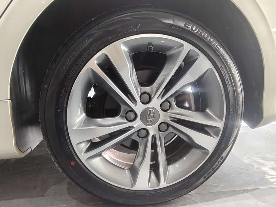 GEELY Binray 2019 car image #11