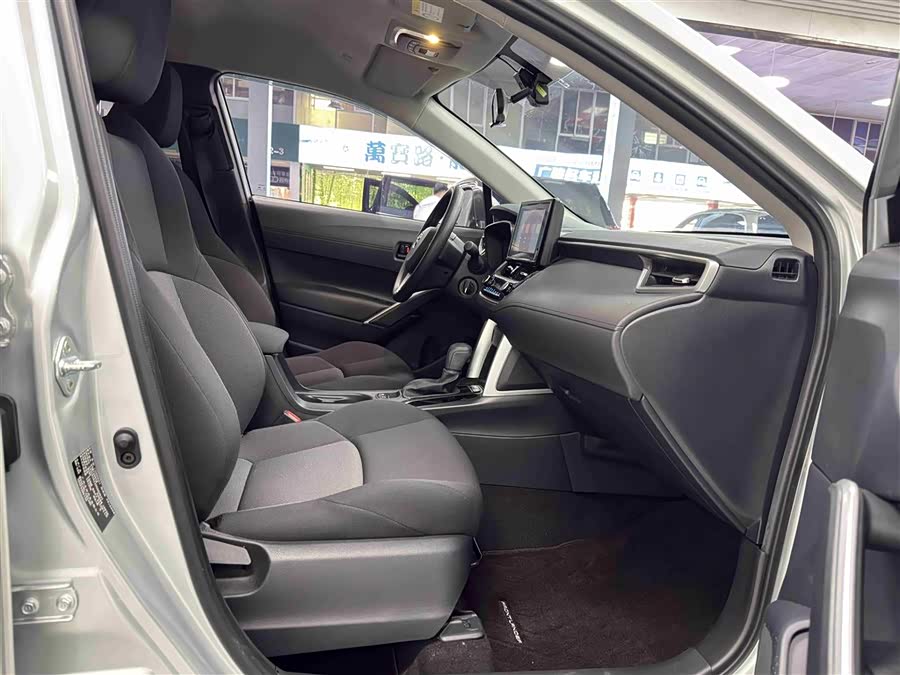 Toyota Frontlander 2022 car image #11