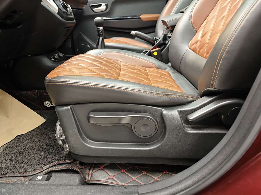 SWM斯威汽车 SWM斯威X3 2019 汽车图片 #11